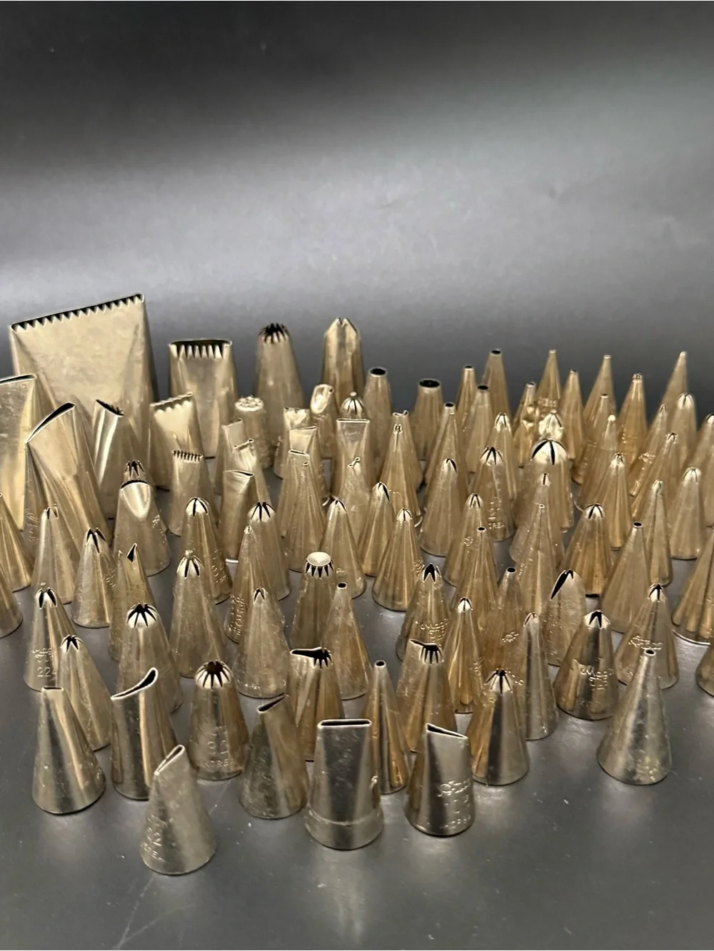 Lot 109pcs Ateco Wilton Cake Decorating Frosting Icing Tips Misc Sizes Korea